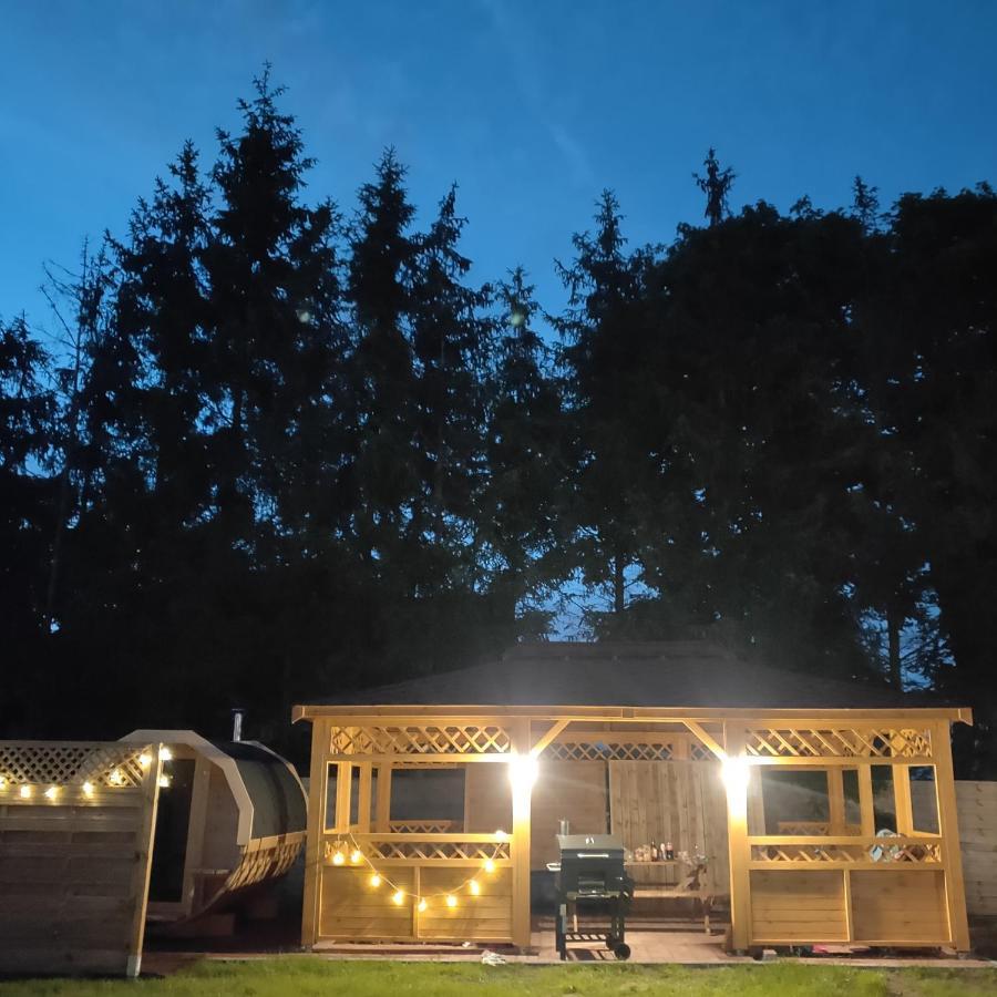 Kalinowy Sad Domki Z Jacuzzi I Sauna Mikołajki Exterior photo