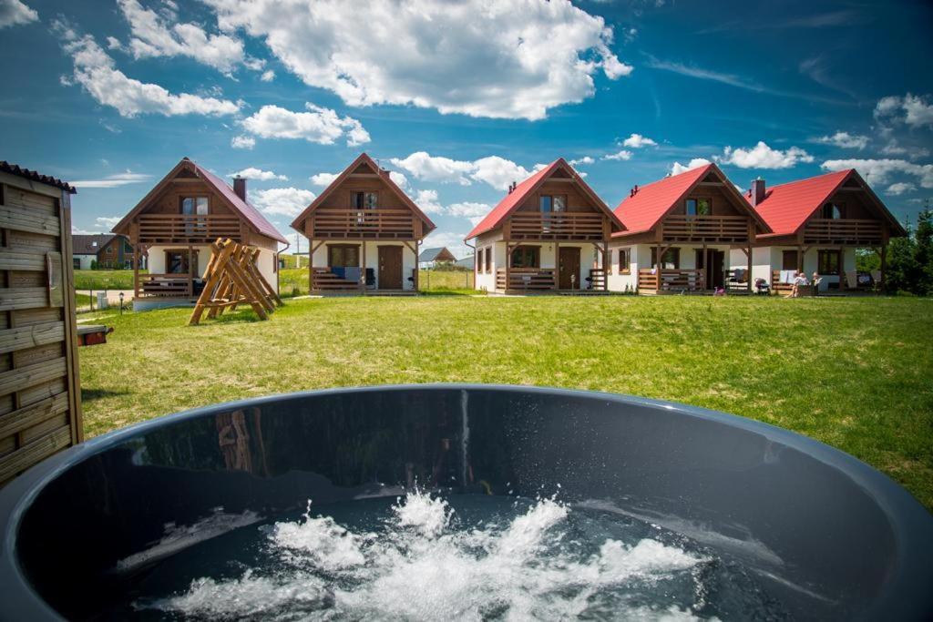 Kalinowy Sad Domki Z Jacuzzi I Sauna Mikołajki Exterior photo