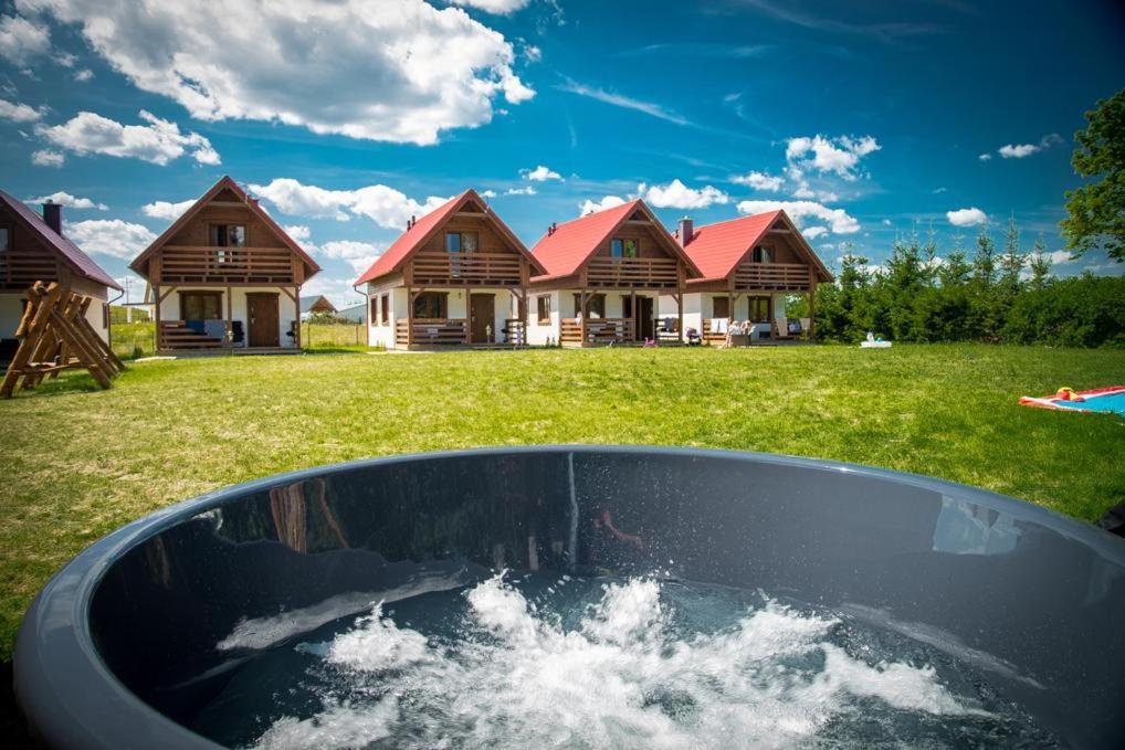 Kalinowy Sad Domki Z Jacuzzi I Sauna Mikołajki Exterior photo
